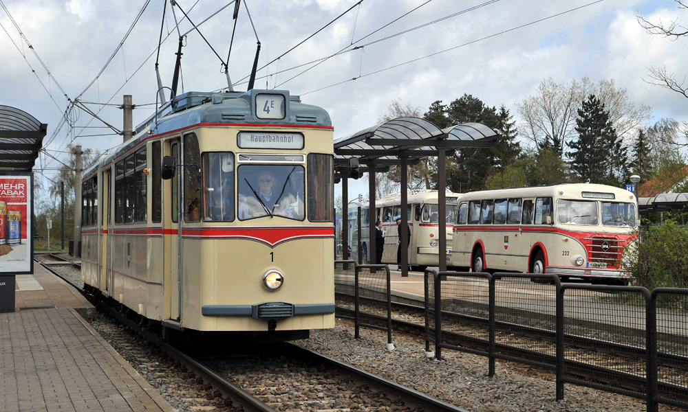 Historische Straßenbahnen auf in Tour Rostock WMNDE.de
