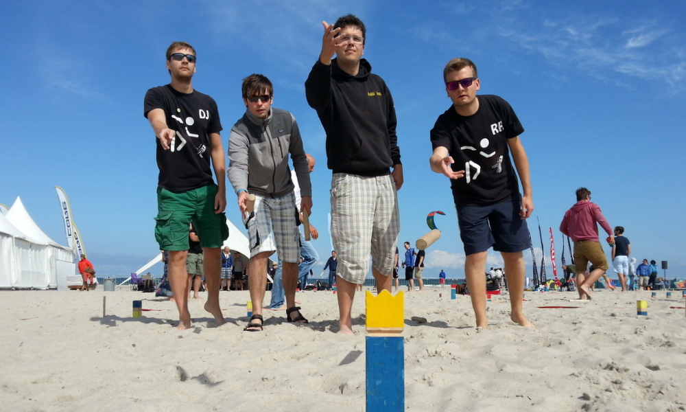 Das Siegerteam Kubb’Ings aus Rostock: Robby Engelmann, Andreas Pieper, Robert Harnack, David Jüttke. Foto: Martin Schuster