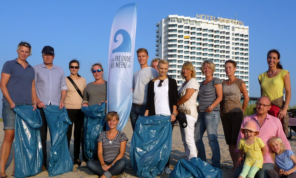 AIDA Freunde der Meere e.V. beteiligten sich am International Coastal Cleanup Day in Warnemünde. Foto: AIDA Freunde der Meere e.V.