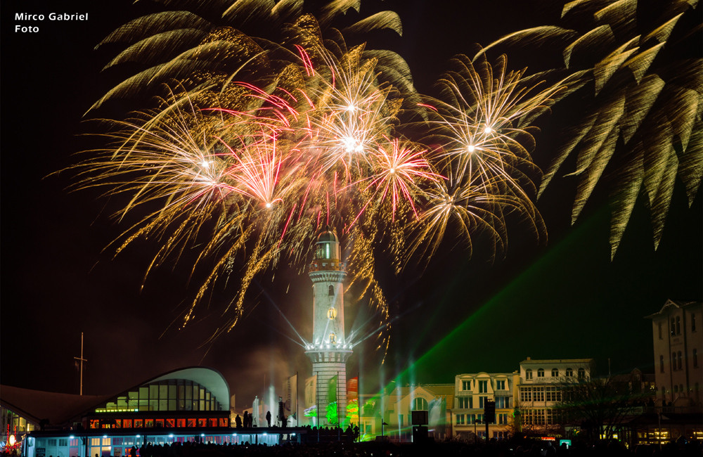 vWarnemünder Turmleuchten 2015. Foto: Mirco Gabriel