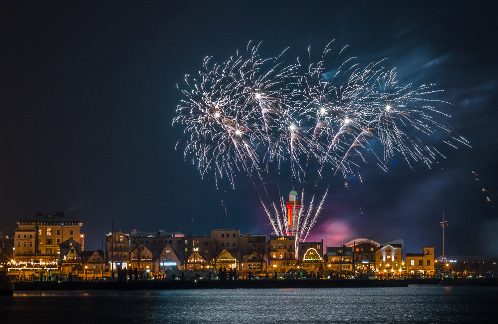 Warnemünder Turmleuchten 2015. Foto: Jens Schröder