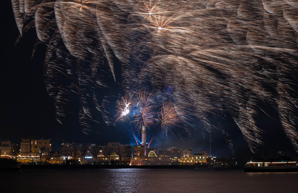 Warnemünder Turmleuchten 2015. Foto: Jens Schröder