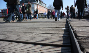 Beplankung der Bahnhofsbrücke Warnemünde, 2010