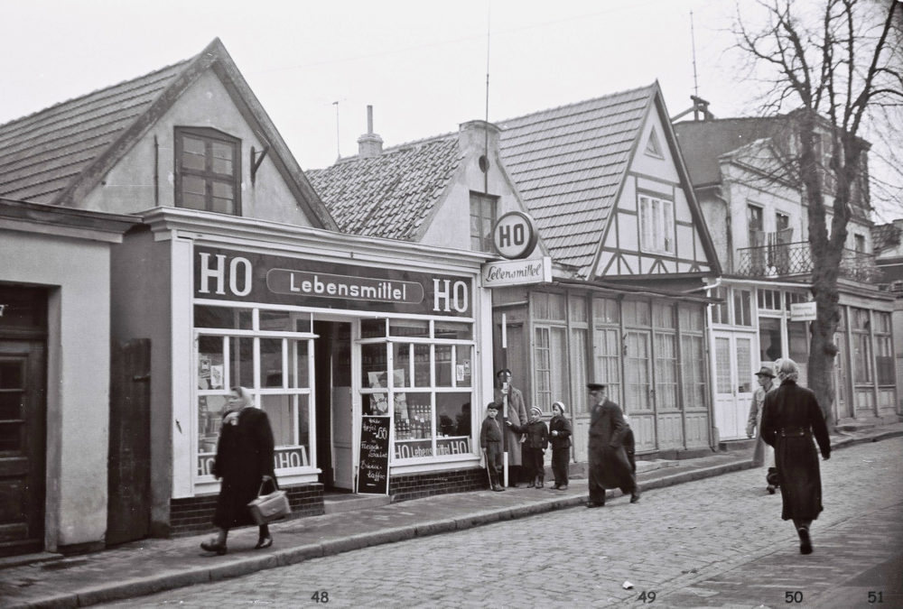 HO Lebensmittel, Alexandrinenstraße 48-49, Warnemünde 1956