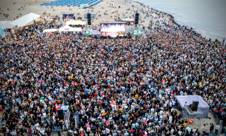 Marteria-Konzert am Strand von Warnemünde
