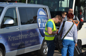 Kreuzfahrt-Touristen können zwischen Innen- und Außenparkplätzen wählen. Foto: Parken und Meer